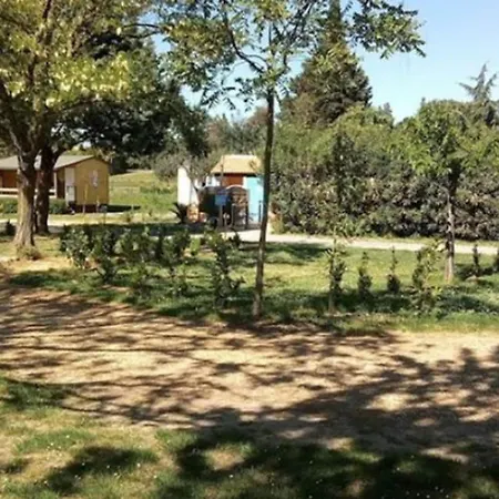 Mobil 4 Personnes Avec Terrasse à - Api-1-52-471 Camping