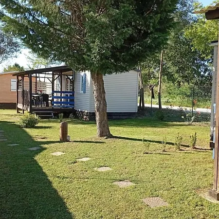 Camping Mobil 4 Personnes Avec Terrasse A - Api-1-52-471 *
