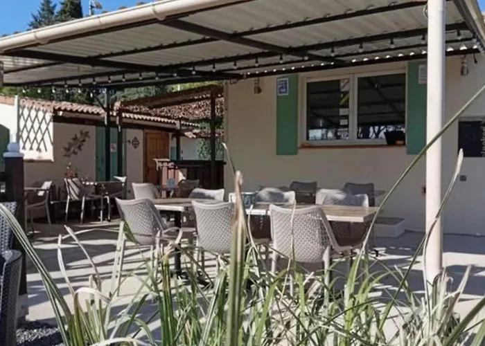 Mobil 4 Personnes Avec Terrasse A - Api-1-52-471 Kemping